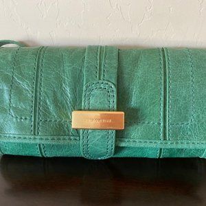 Juicy Couture 100% Cow Hide Leather Cross Body Bag/Clutch Green
